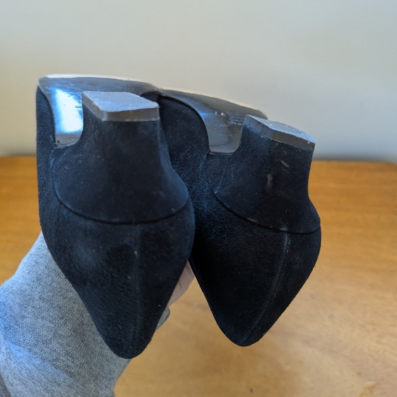 Vintage Black Suede Loafers‎ With Gold Corner Accents - Picture 11 of 14